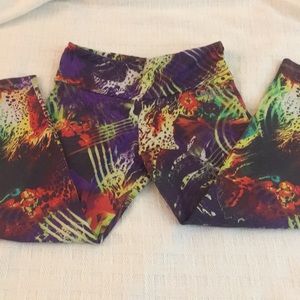 Colorful Brazilian crop workout pants Sz M